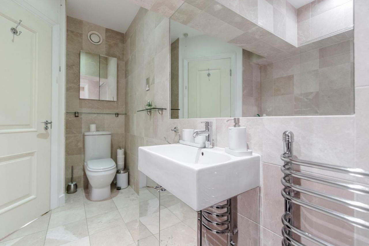 Outstanding Trafalgar Penthouse, Sleeps 8 London Exterior photo
